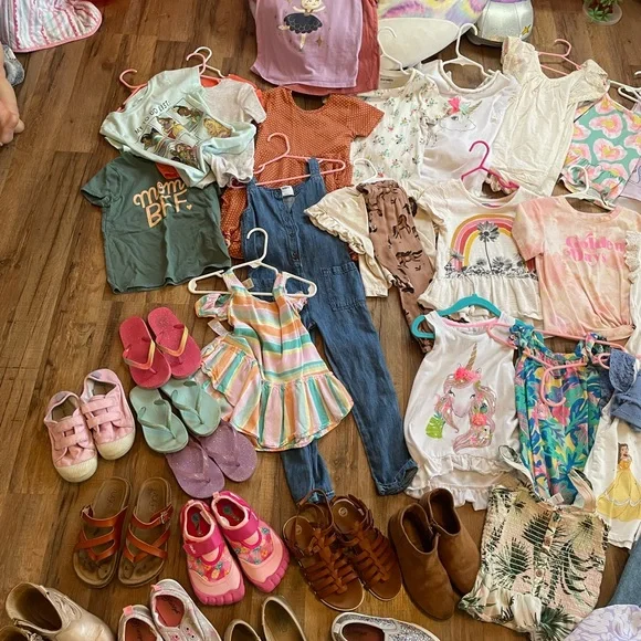 Girls summer bundle - Picture 2 of 4